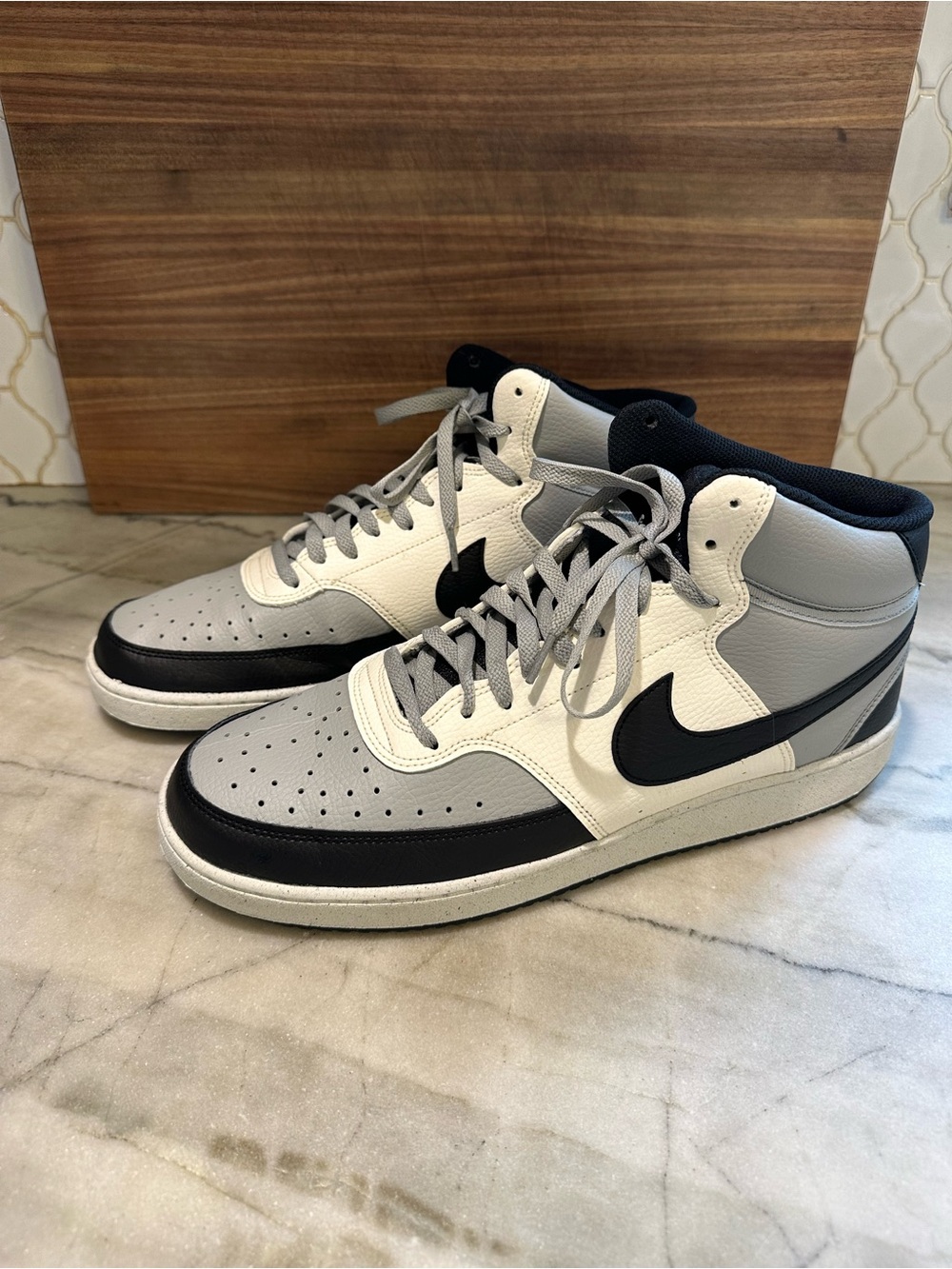 Nike Men's Court Vision Mid Next Nature in light smoke gray sail.